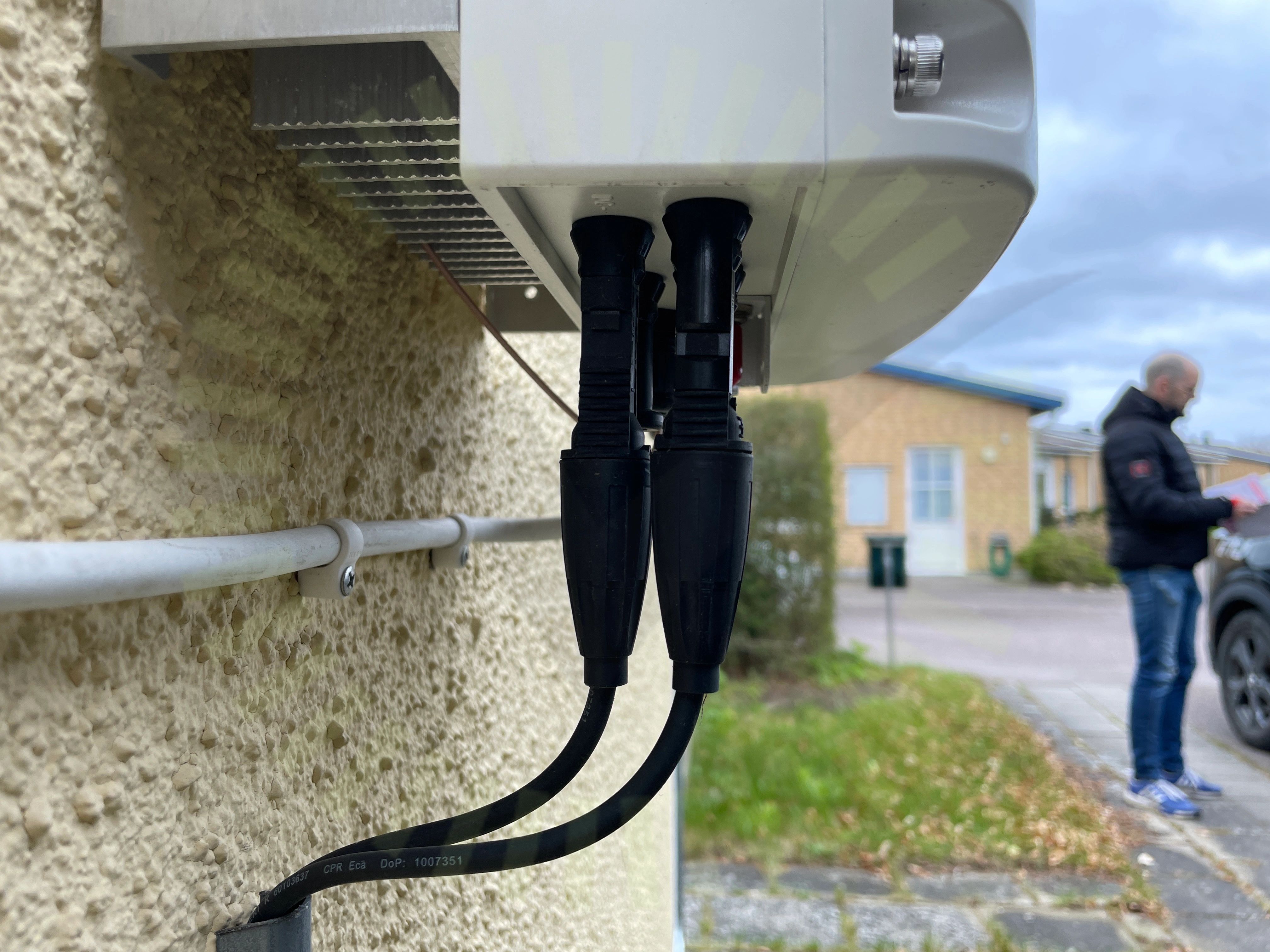 Växelriktarens kontakter