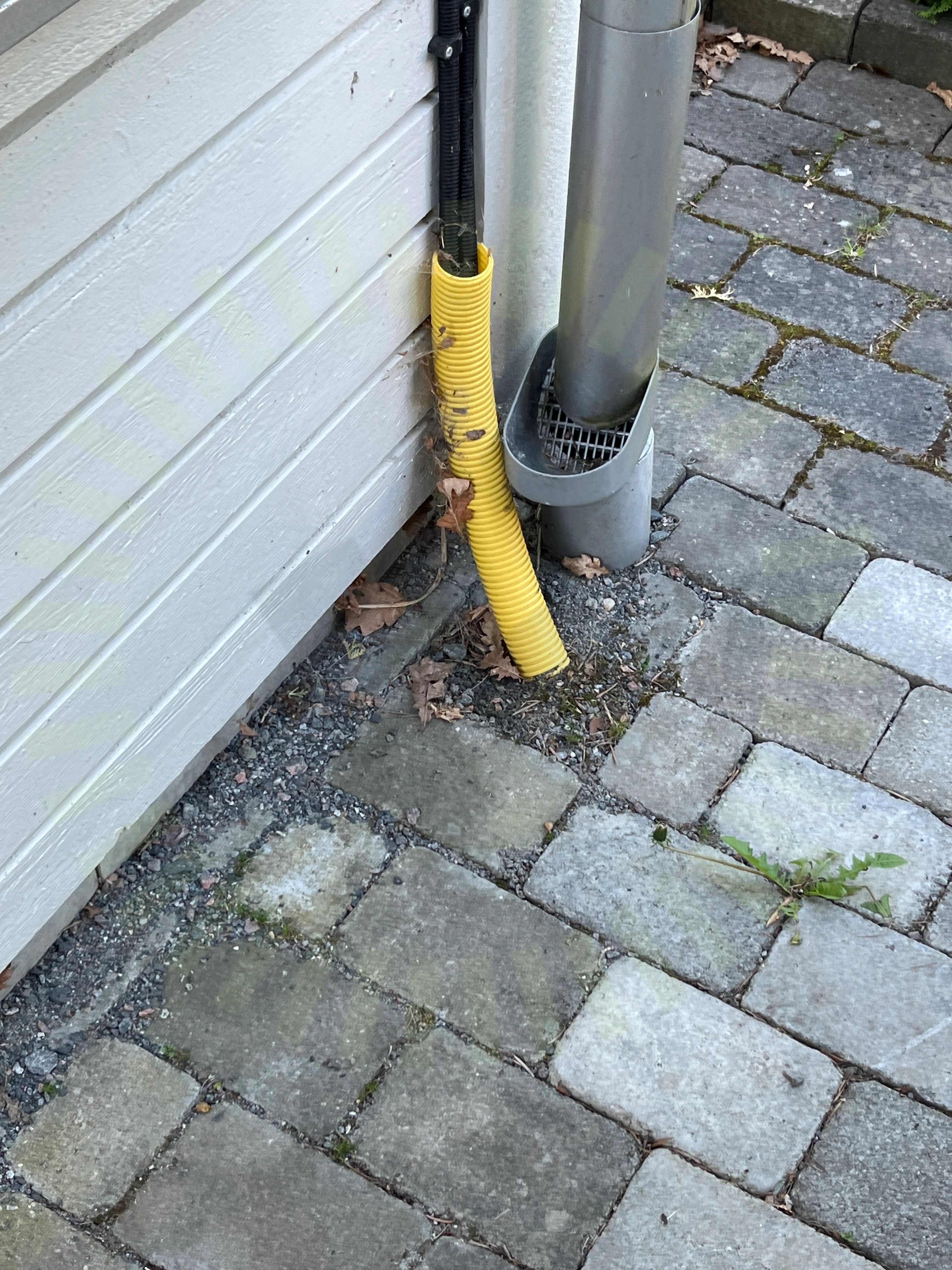 Väderbeständigt material