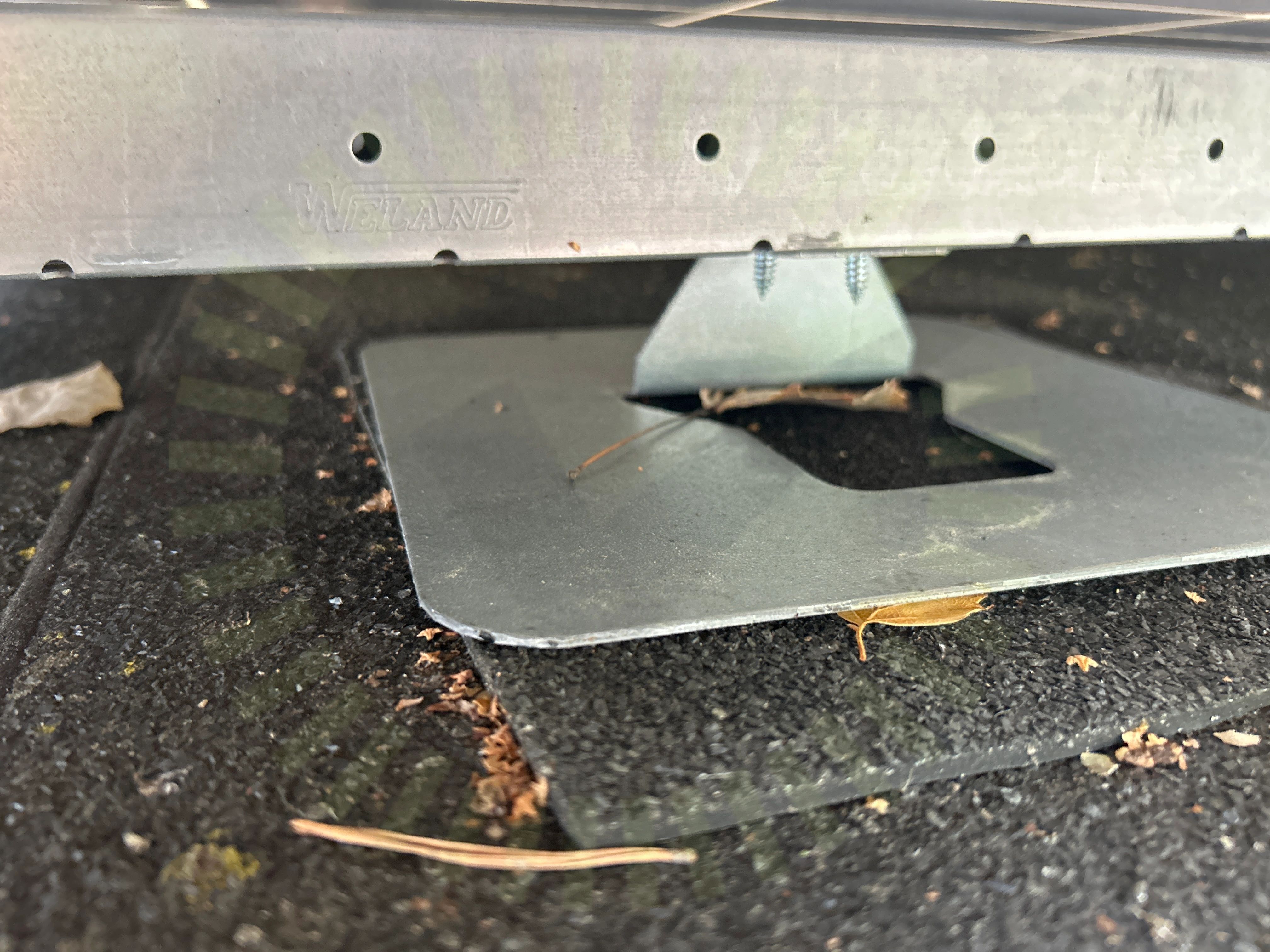 Stödplattans montering