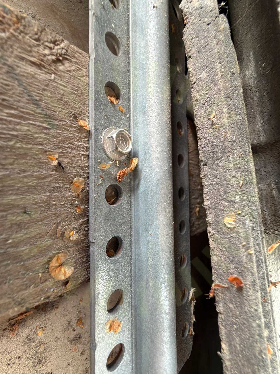 Läktinfästning