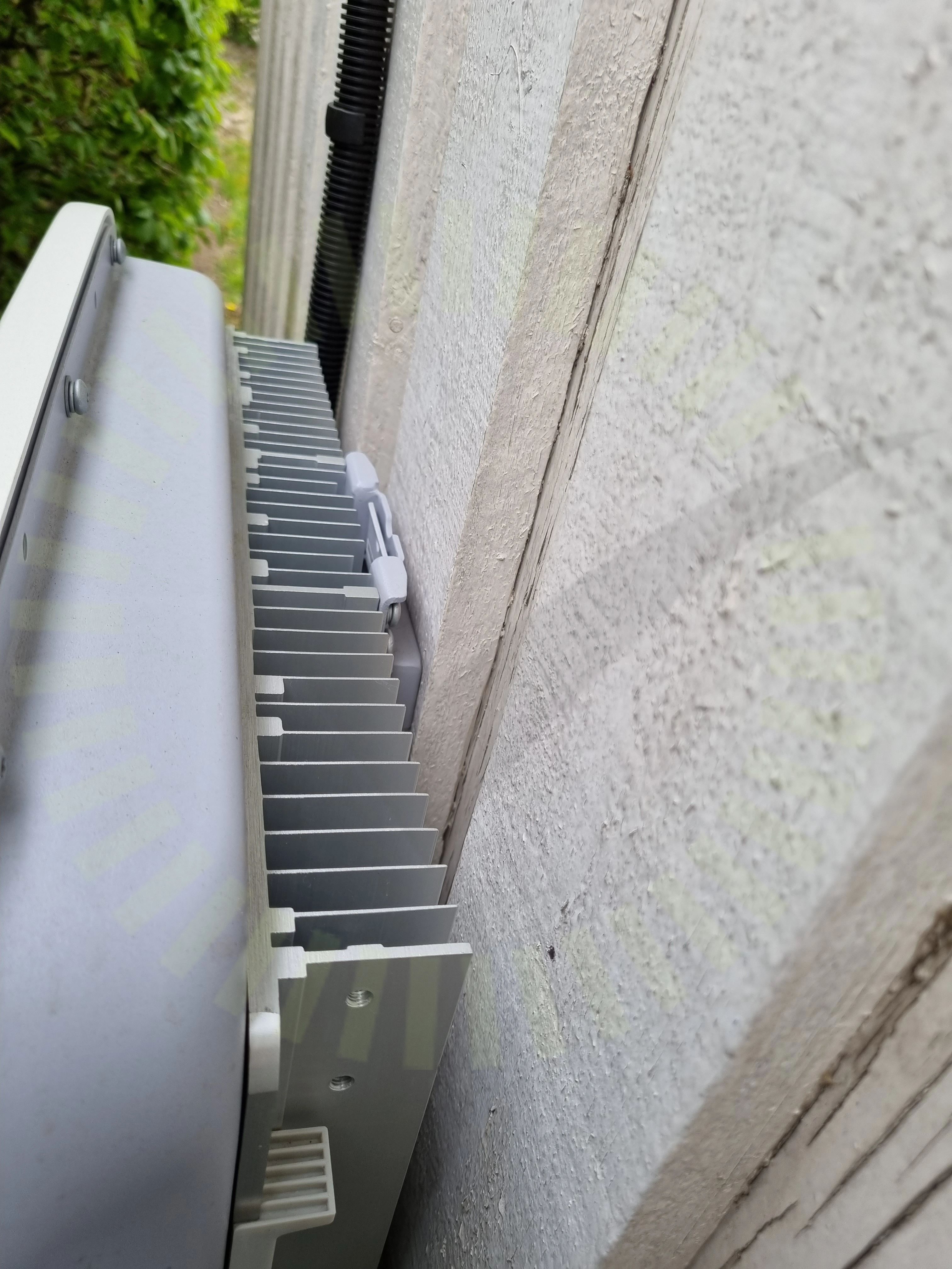 Växelriktare: Placering: Brännbart underlag