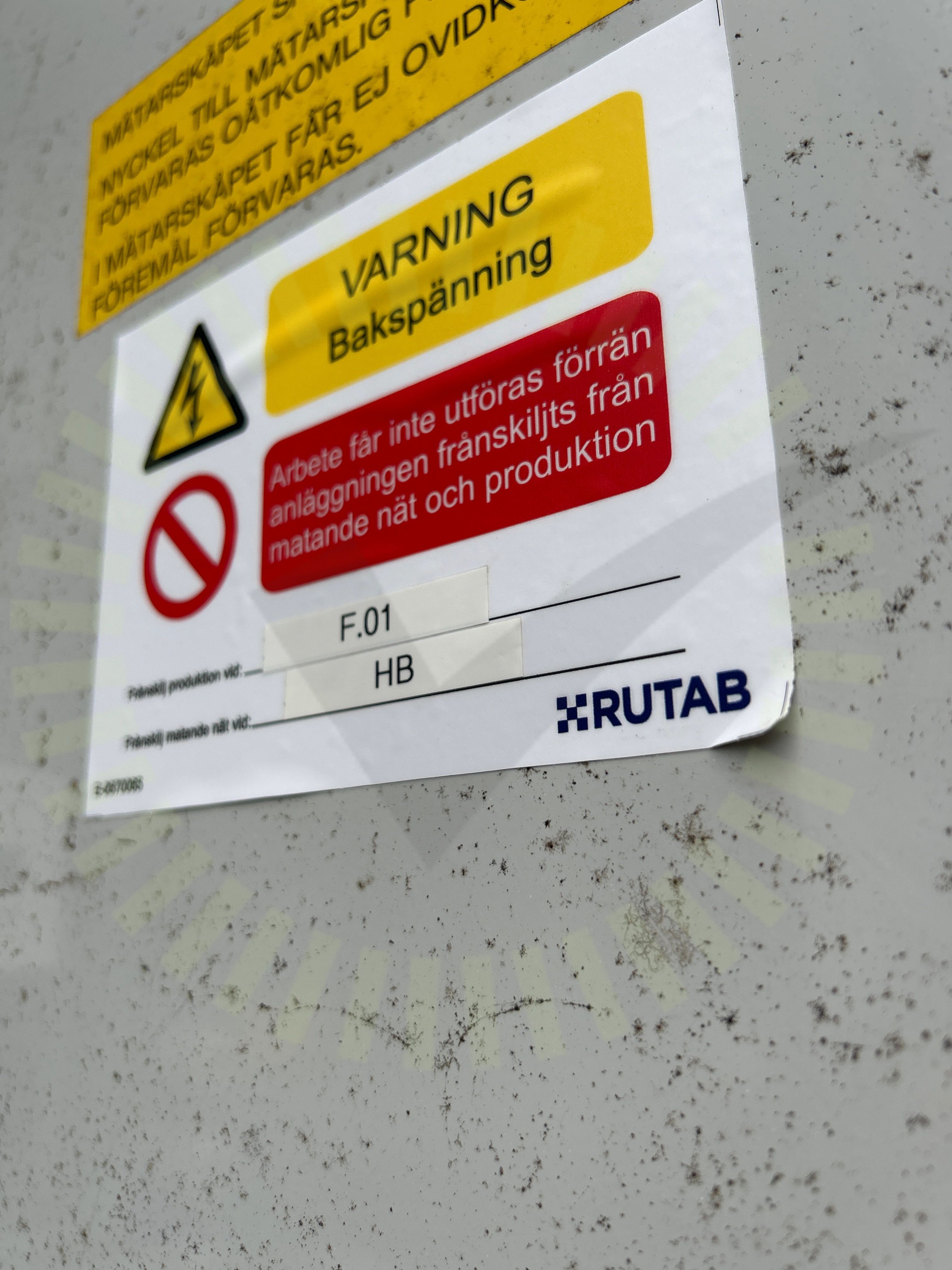 Tillförlitligt fäst