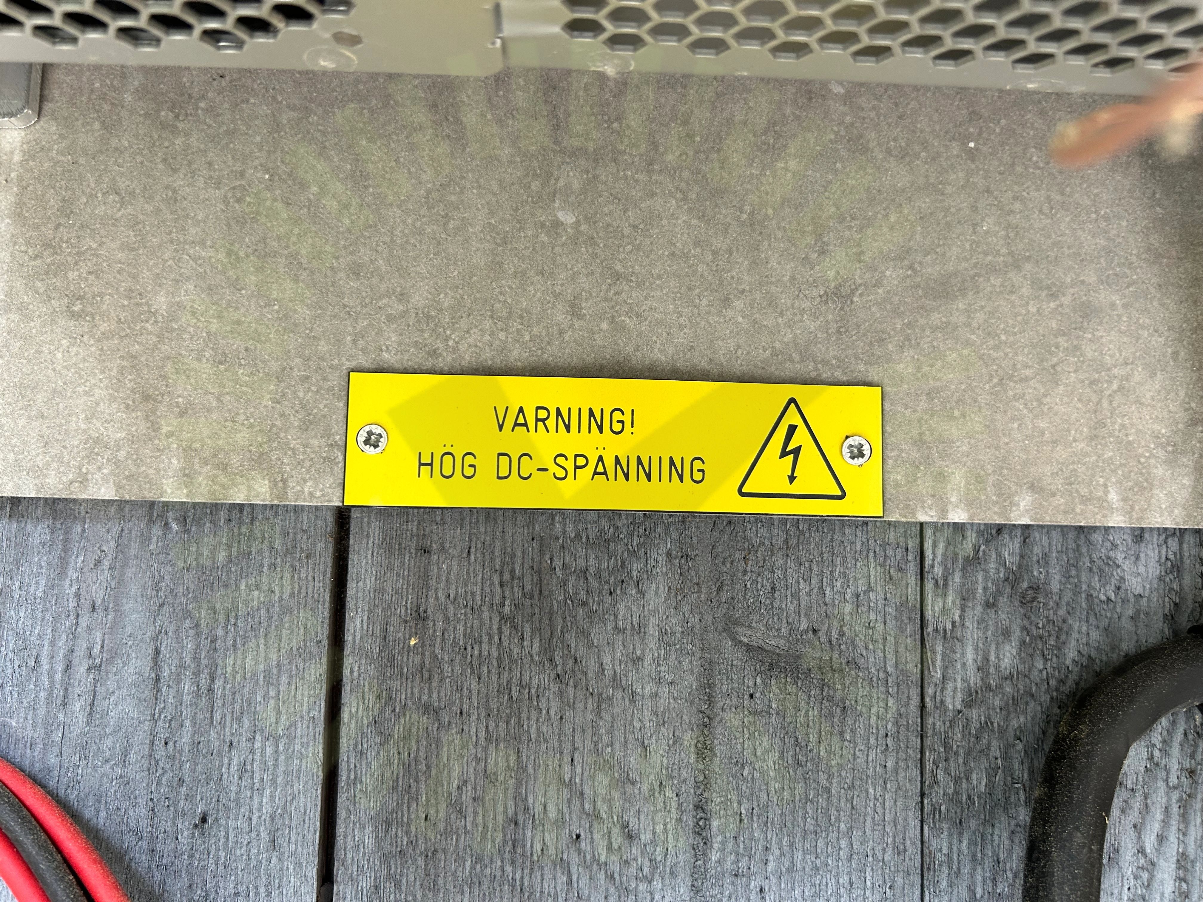Varning för likspänning