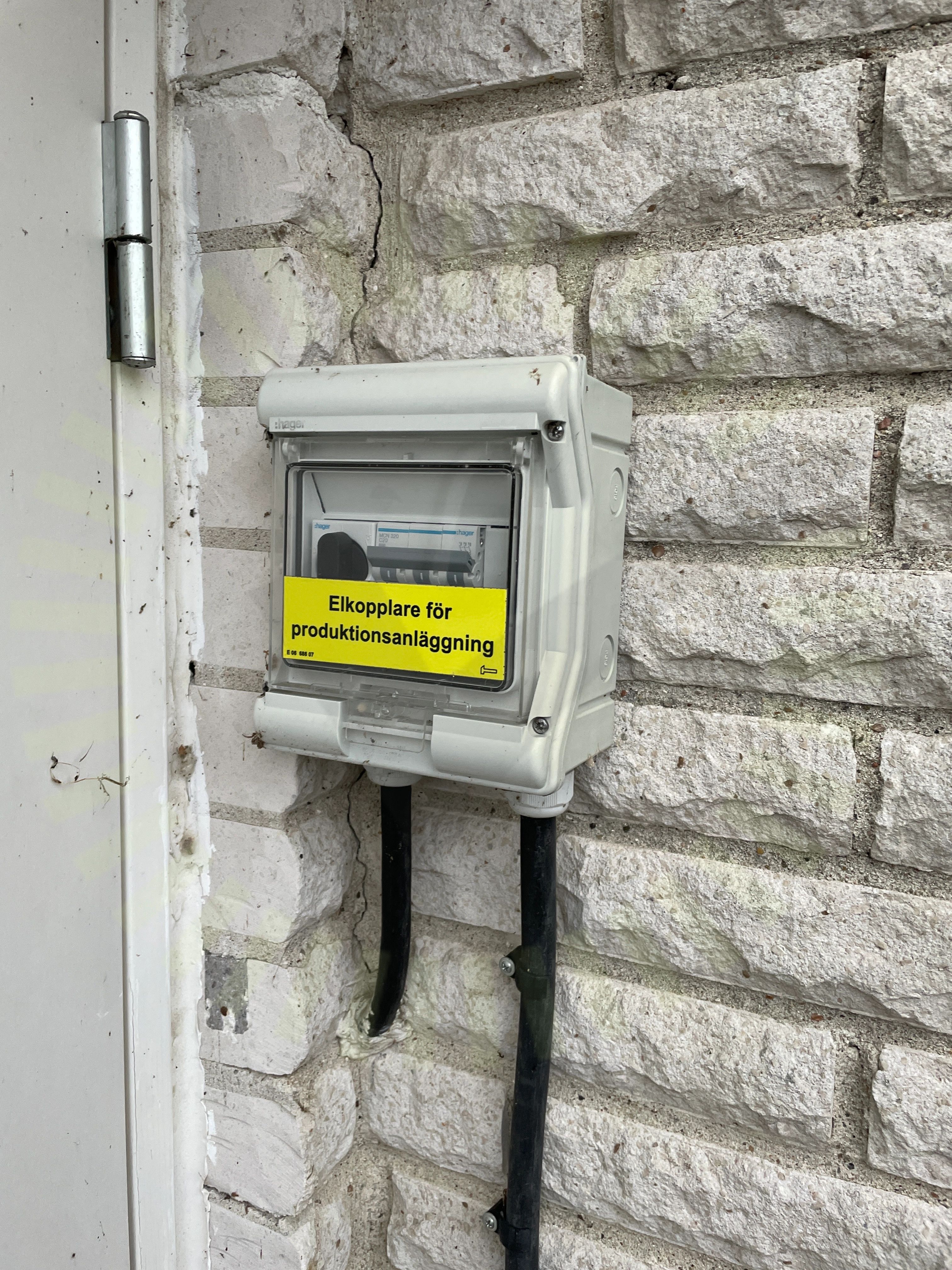 Varning för backspänning