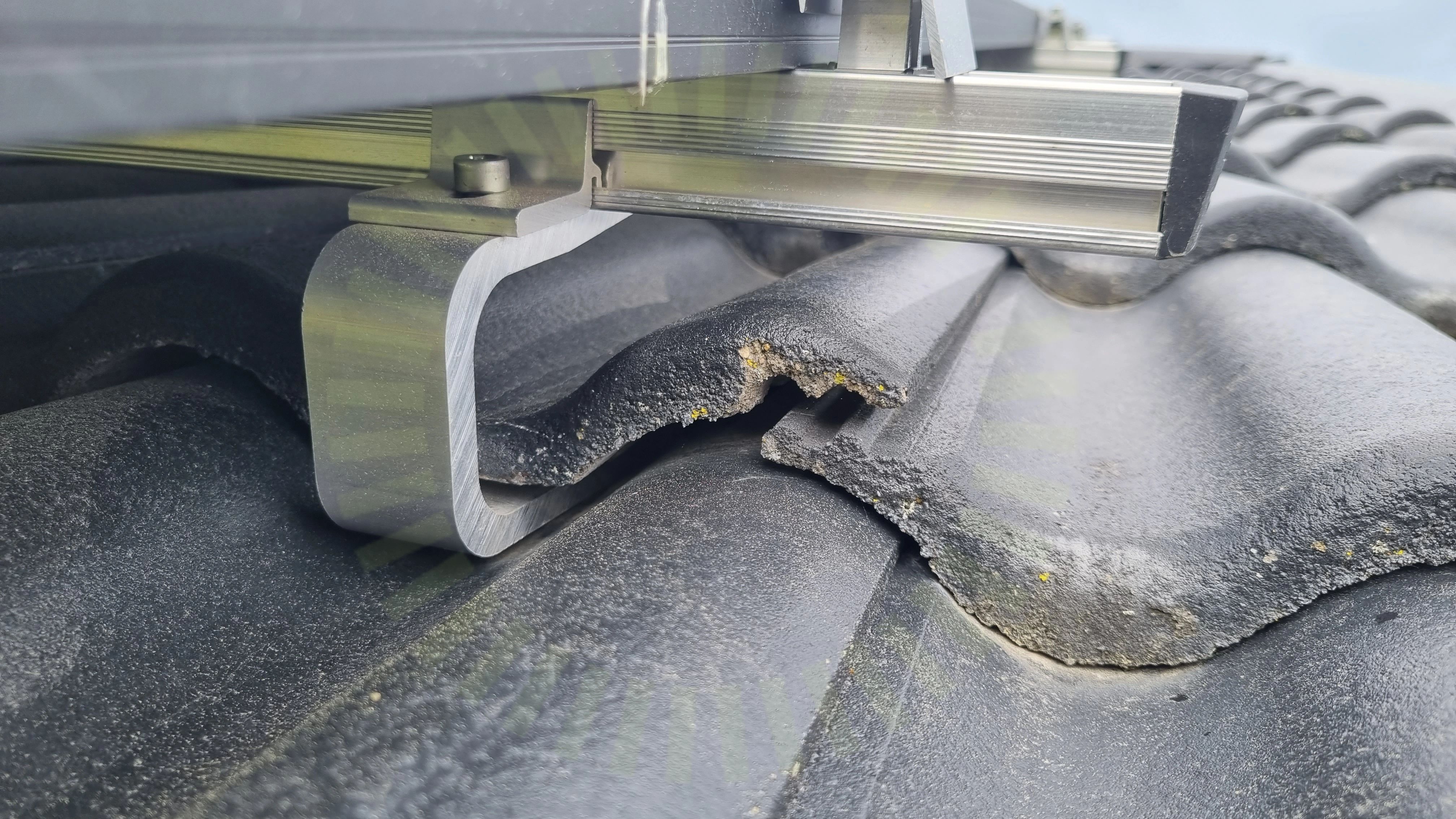 Urspårning av betongpannor