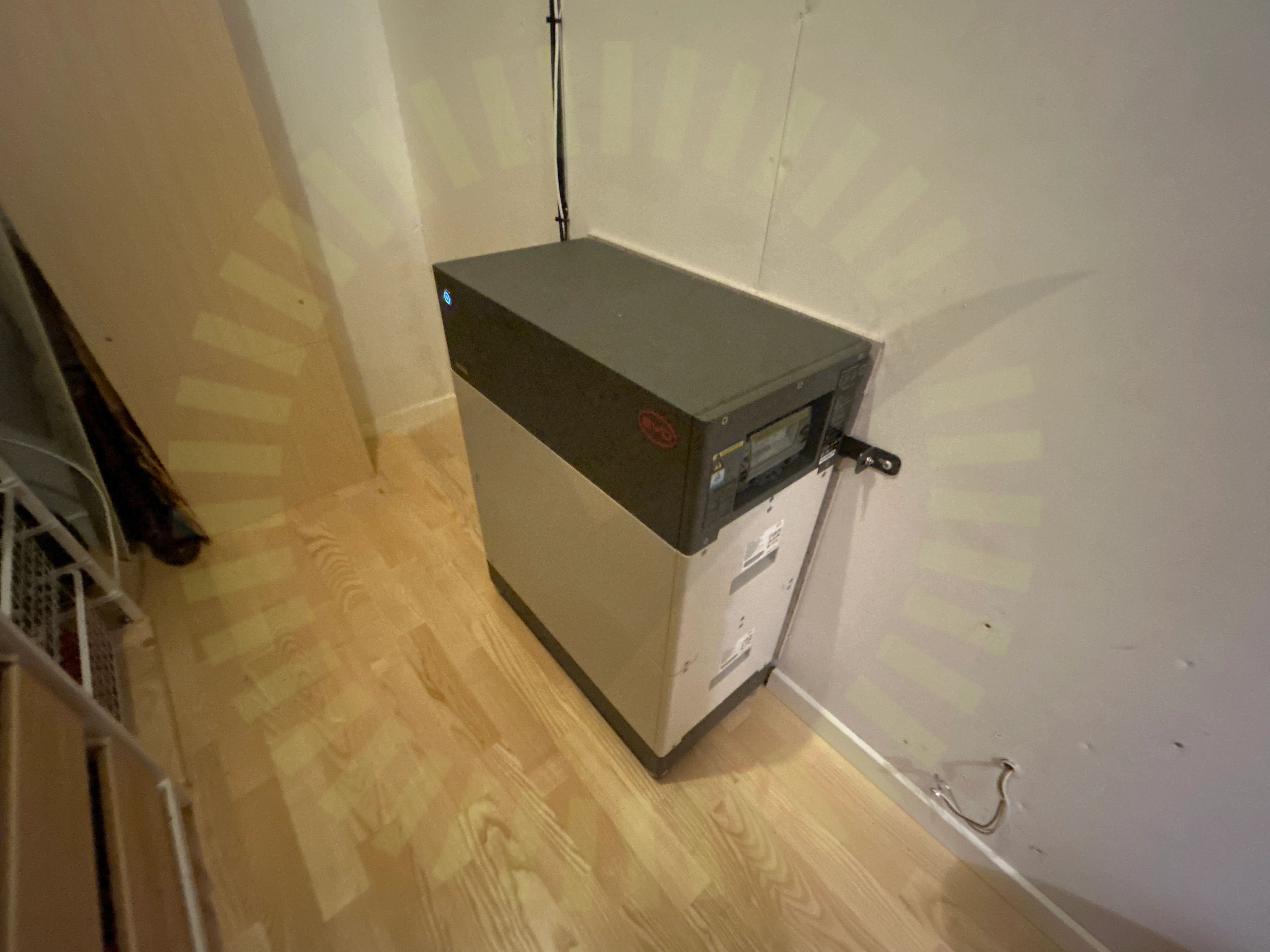 Varning för likspänning