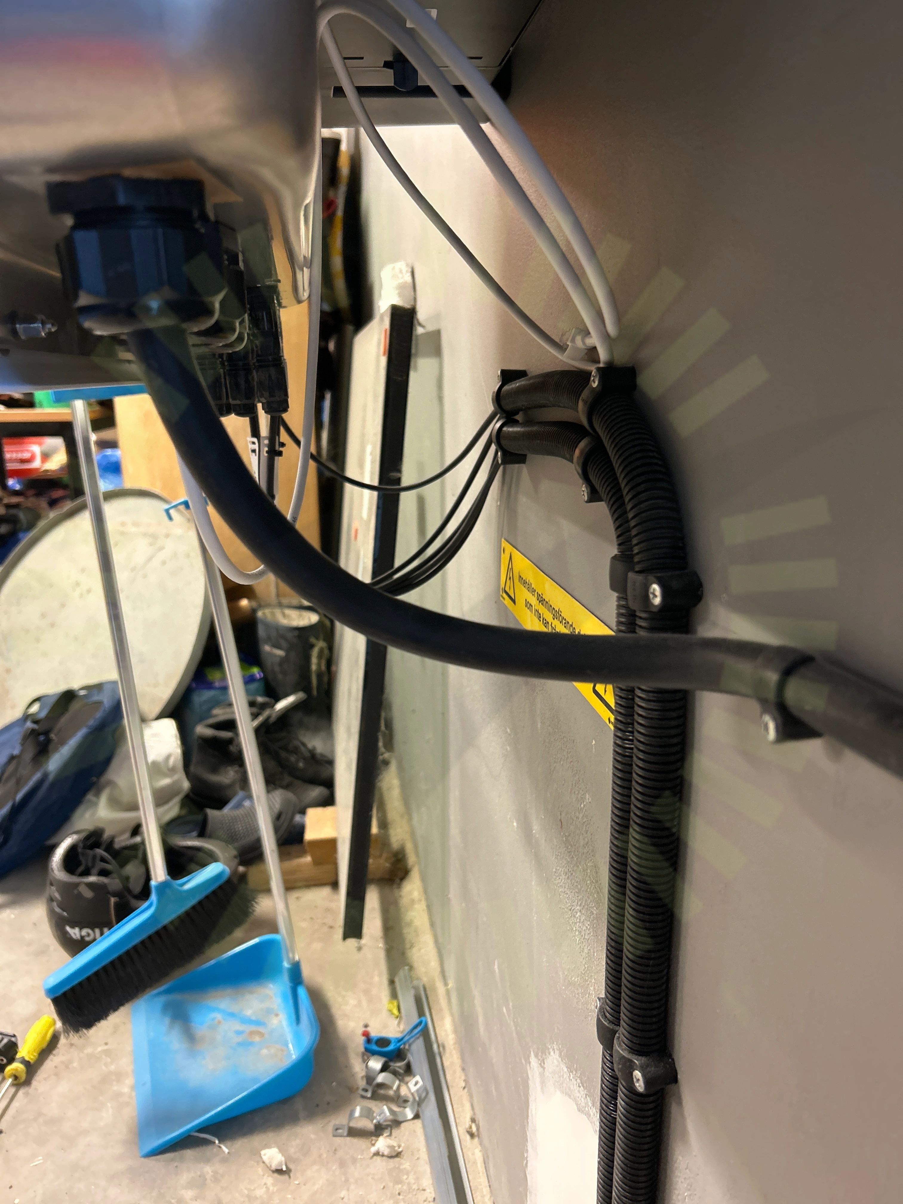 AC kablage förläggning
