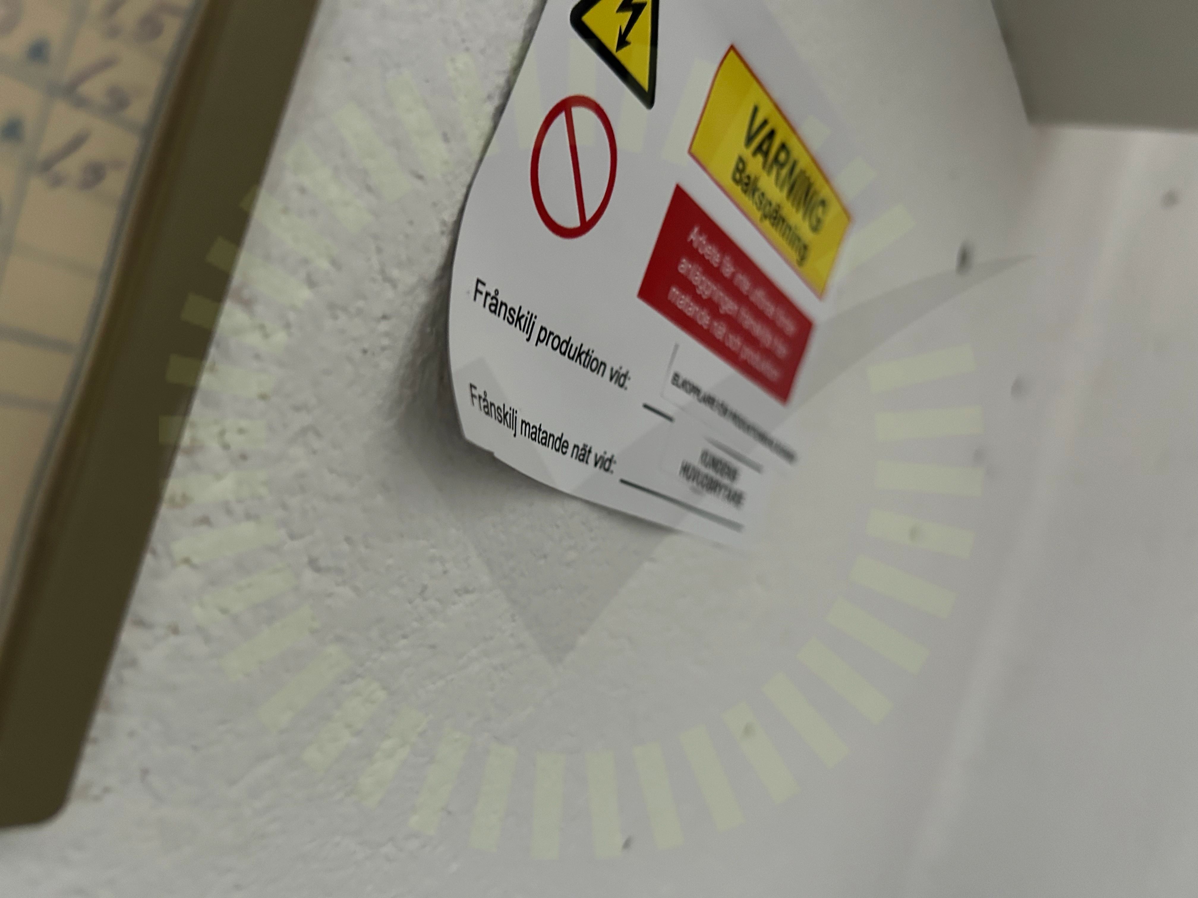 Varning för backspänning