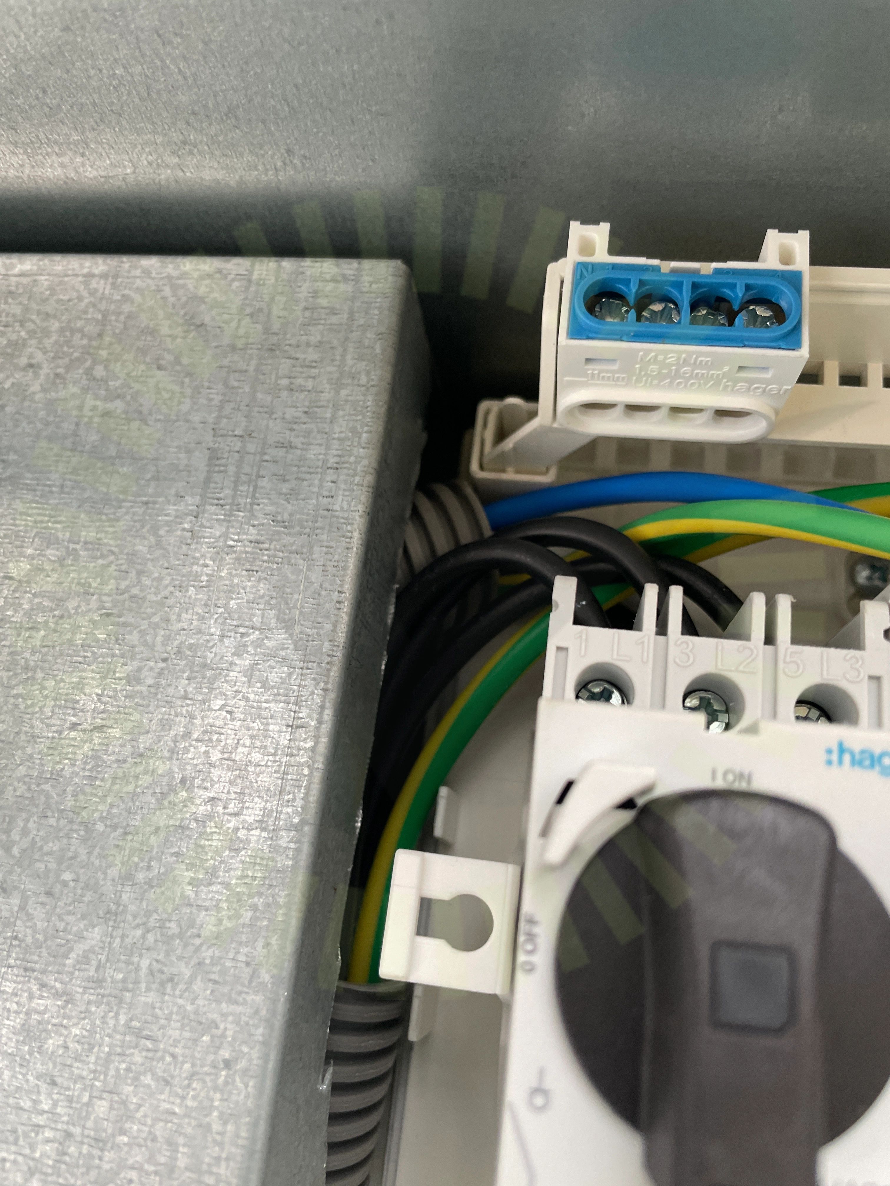 AC kabel skarp kant