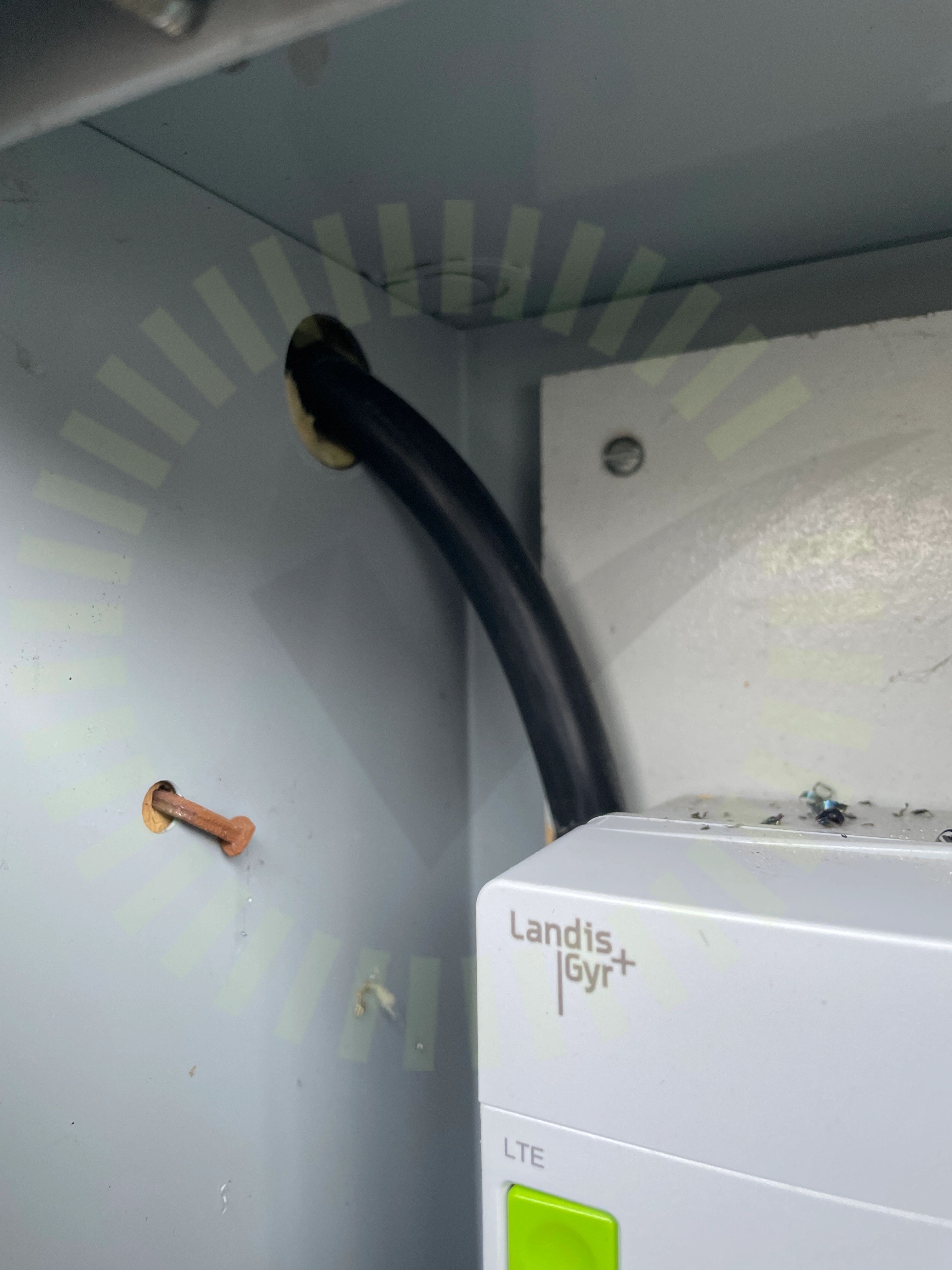 AC kabel skarp kant