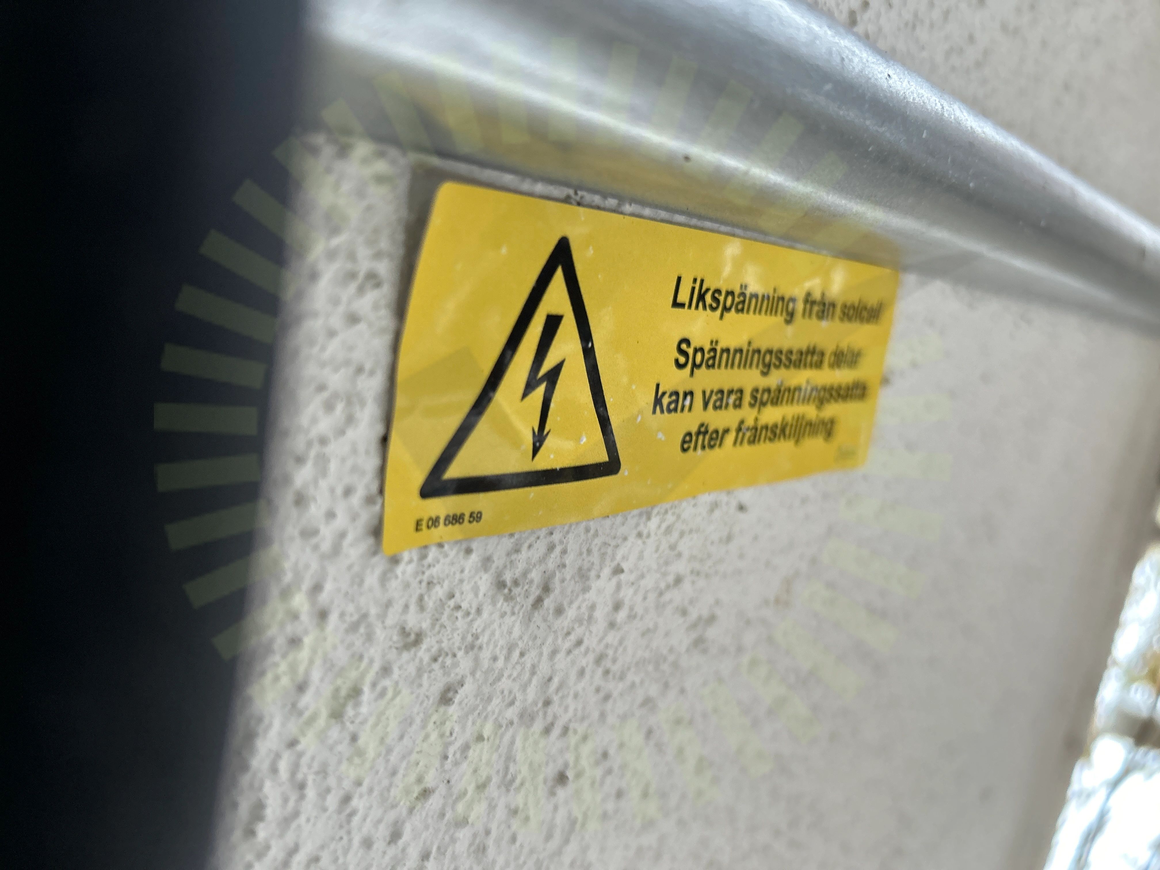 Varning för likspänning