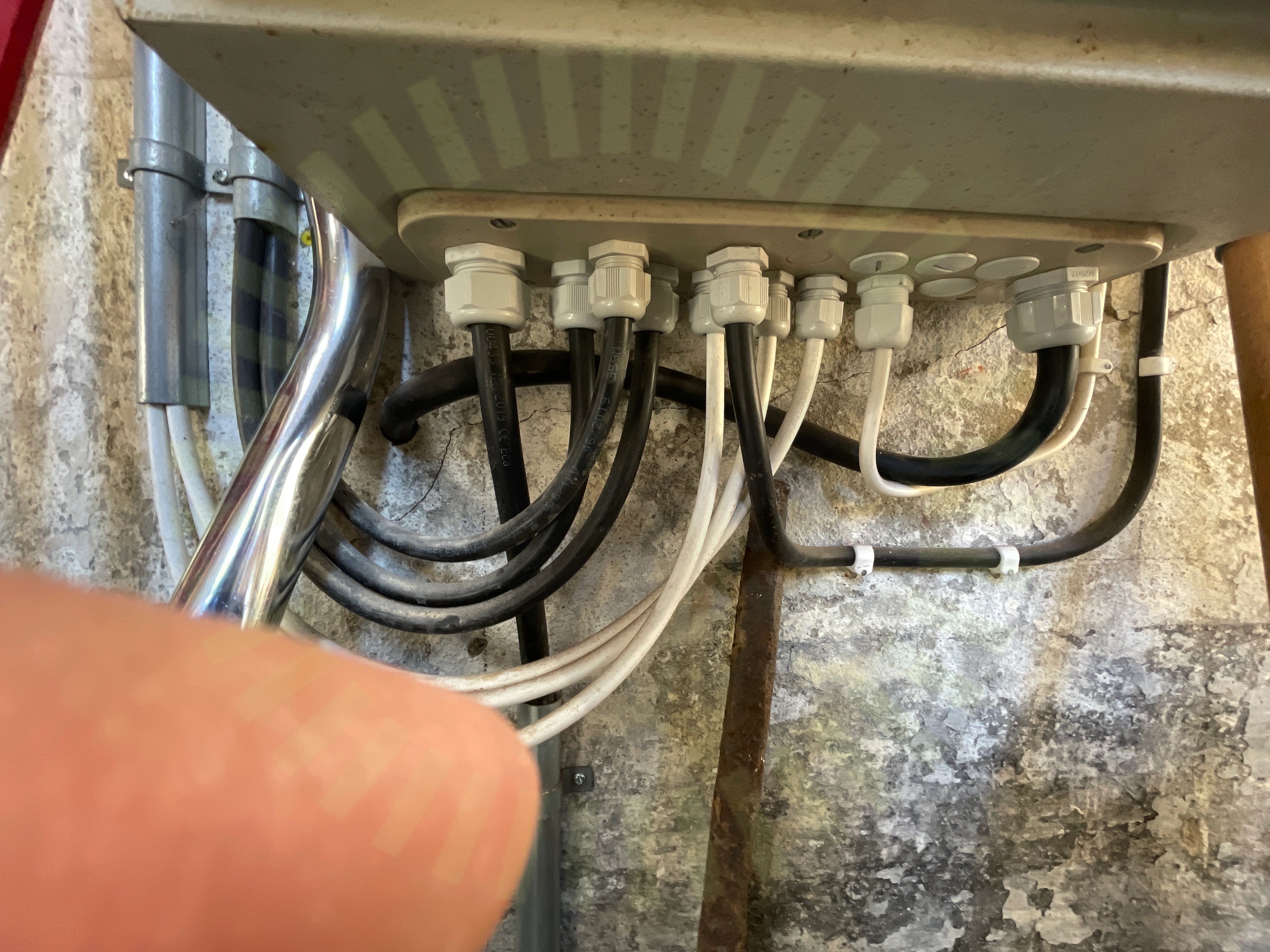 AC Kablage förläggning