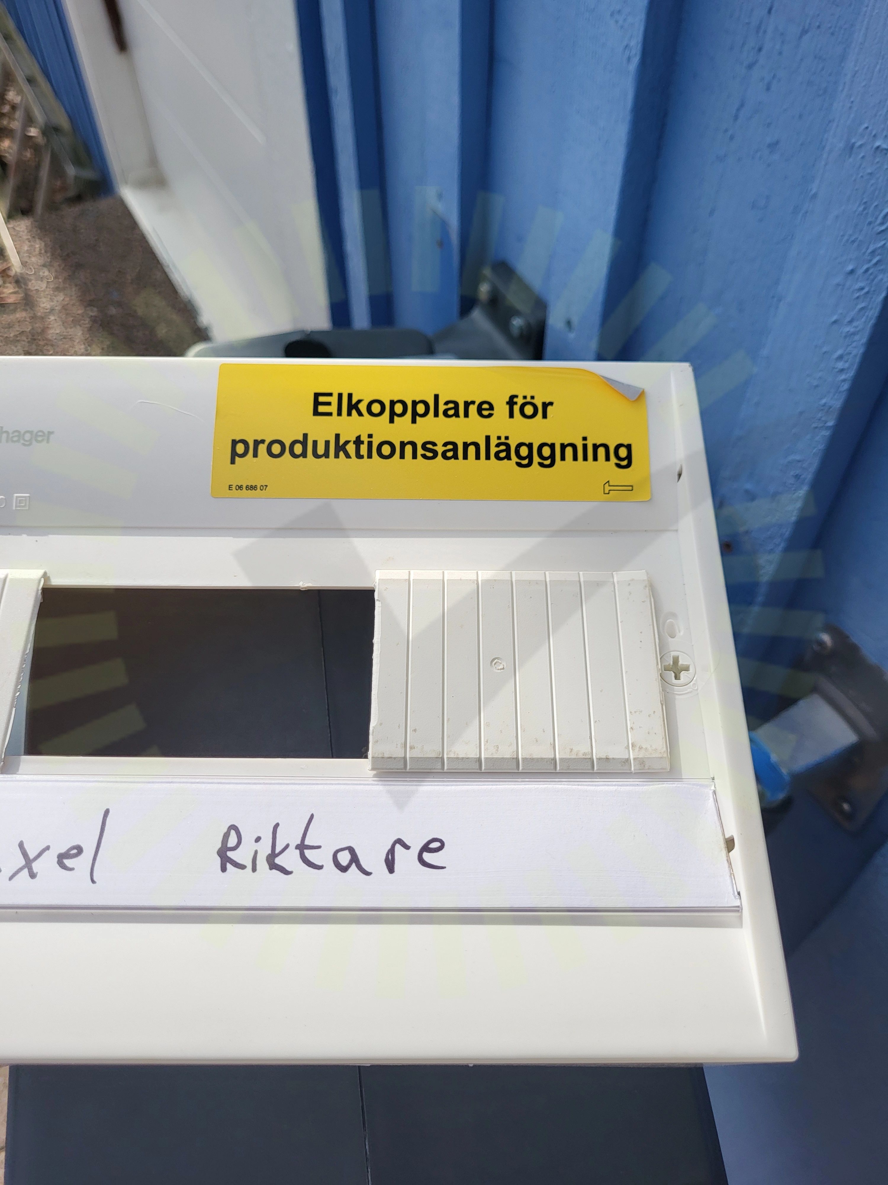 Tillförlitligt fäst