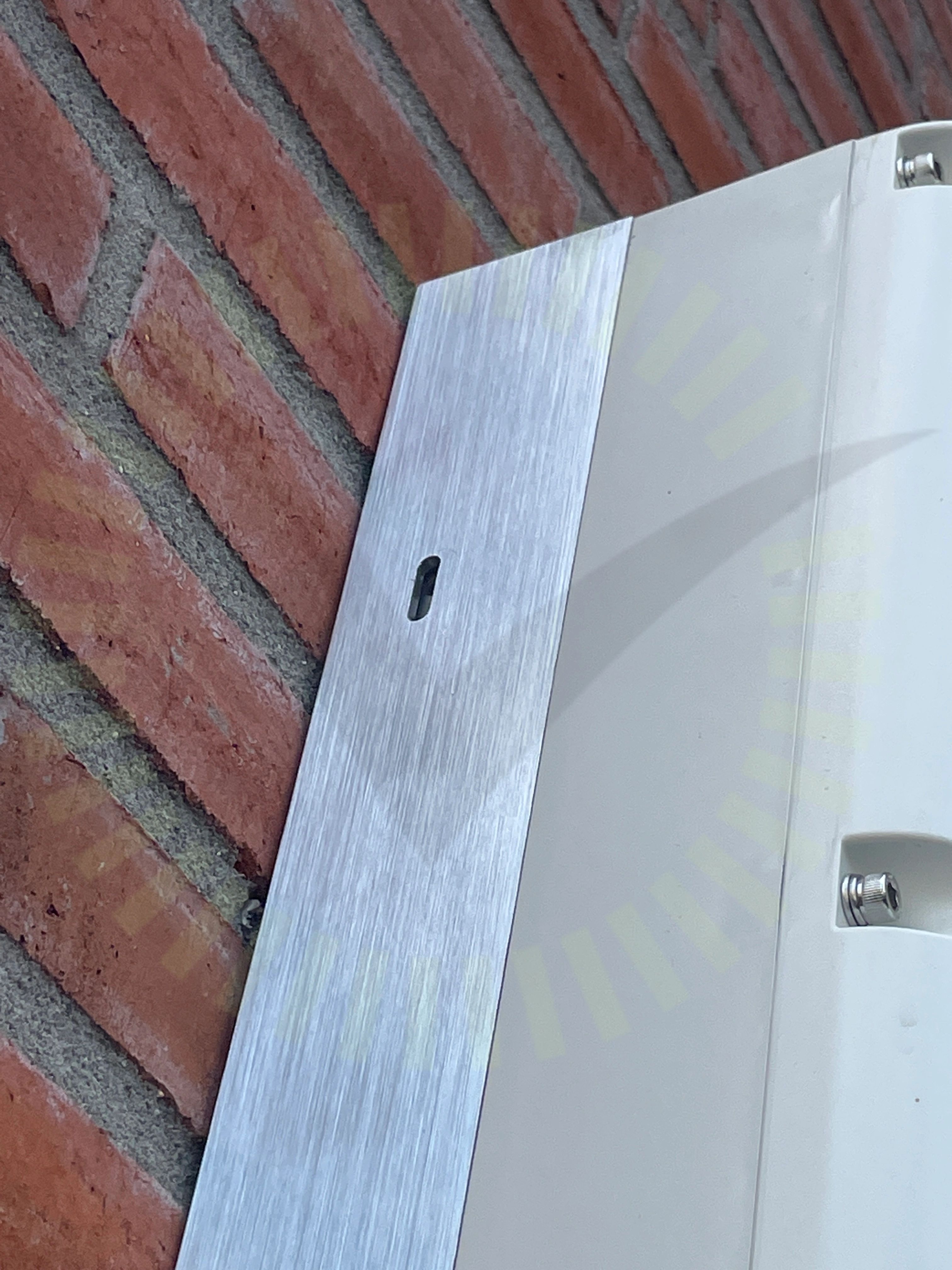 Fastsäkring av växelriktare