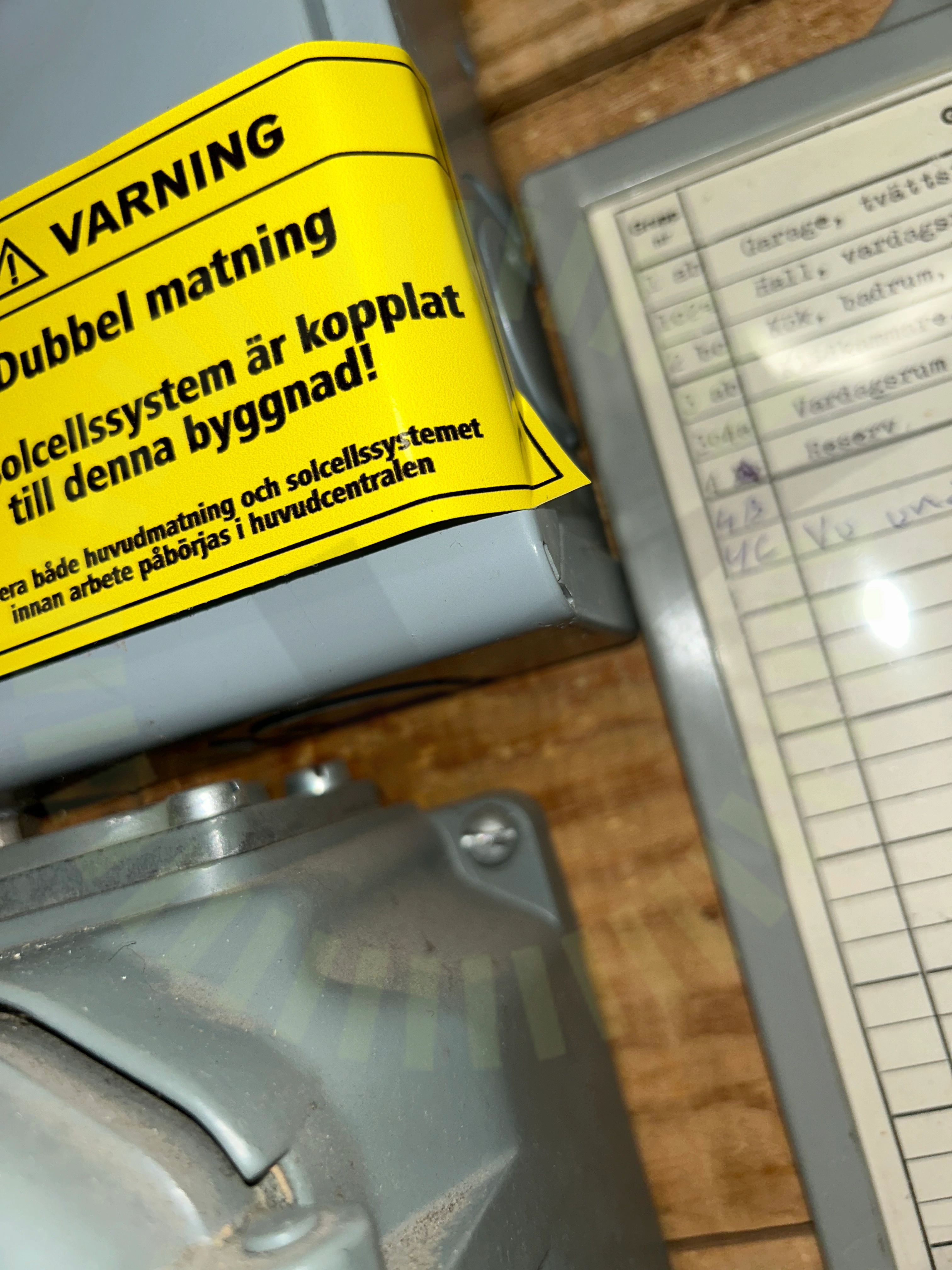 Tillförlitligt fäst