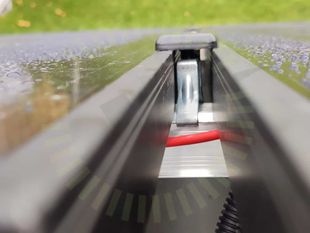 Solpaneler: Fästen: Överlappning
