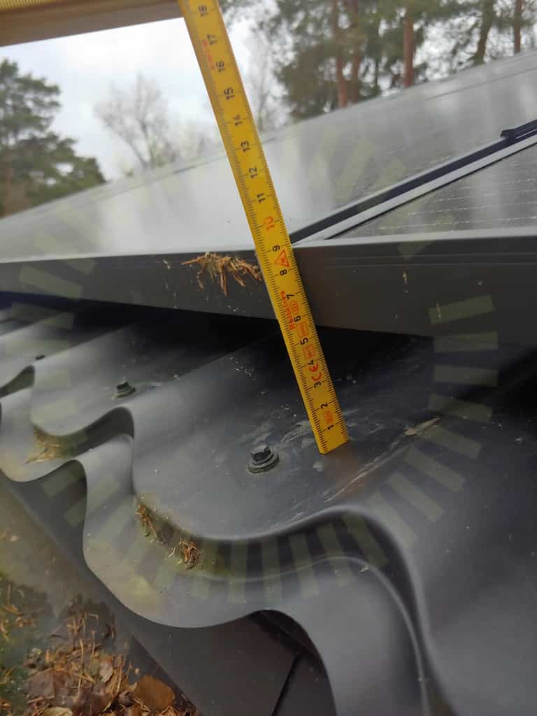 Solpaneler: Avstånd till tak